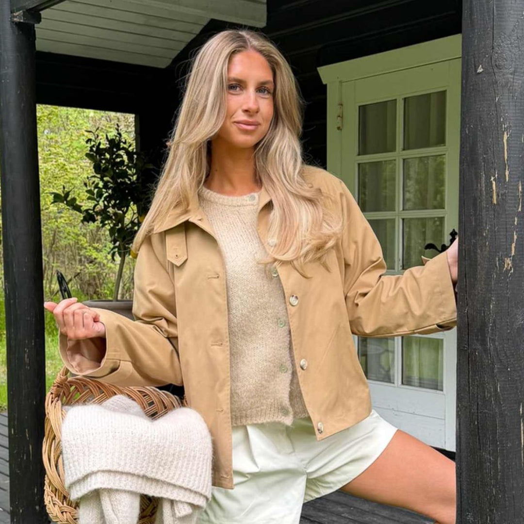 BYIC AvaIC Short Trenchcoat Camel fra Tønnesen 1937