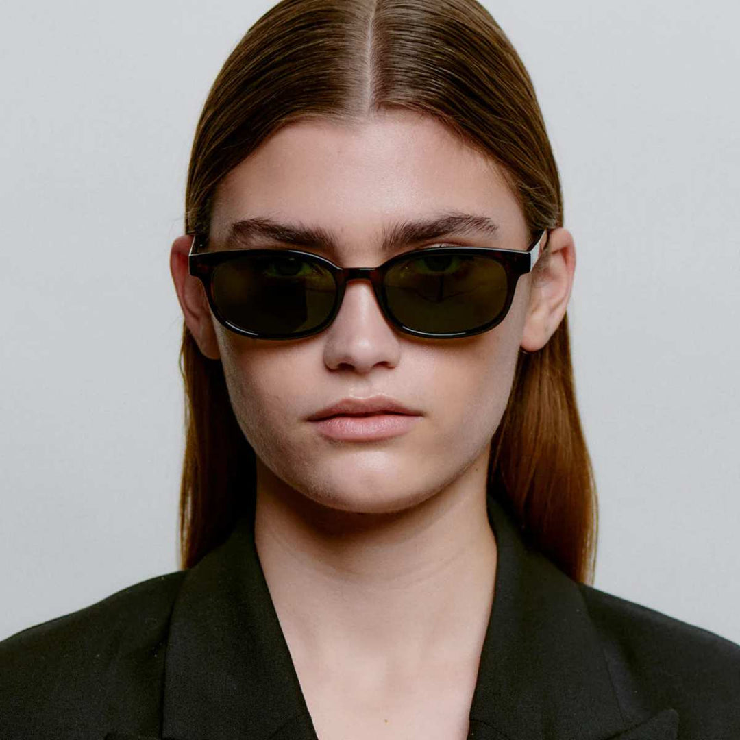 A. Kjærbede Charlie Solbrille Demi Tortoise