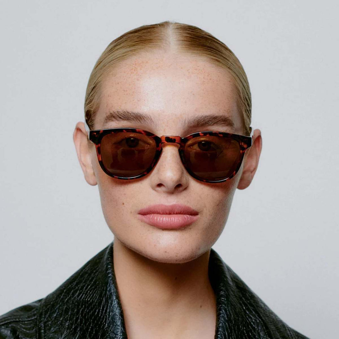 A. Kjærbede Bate Solbrille Demi Tortoise