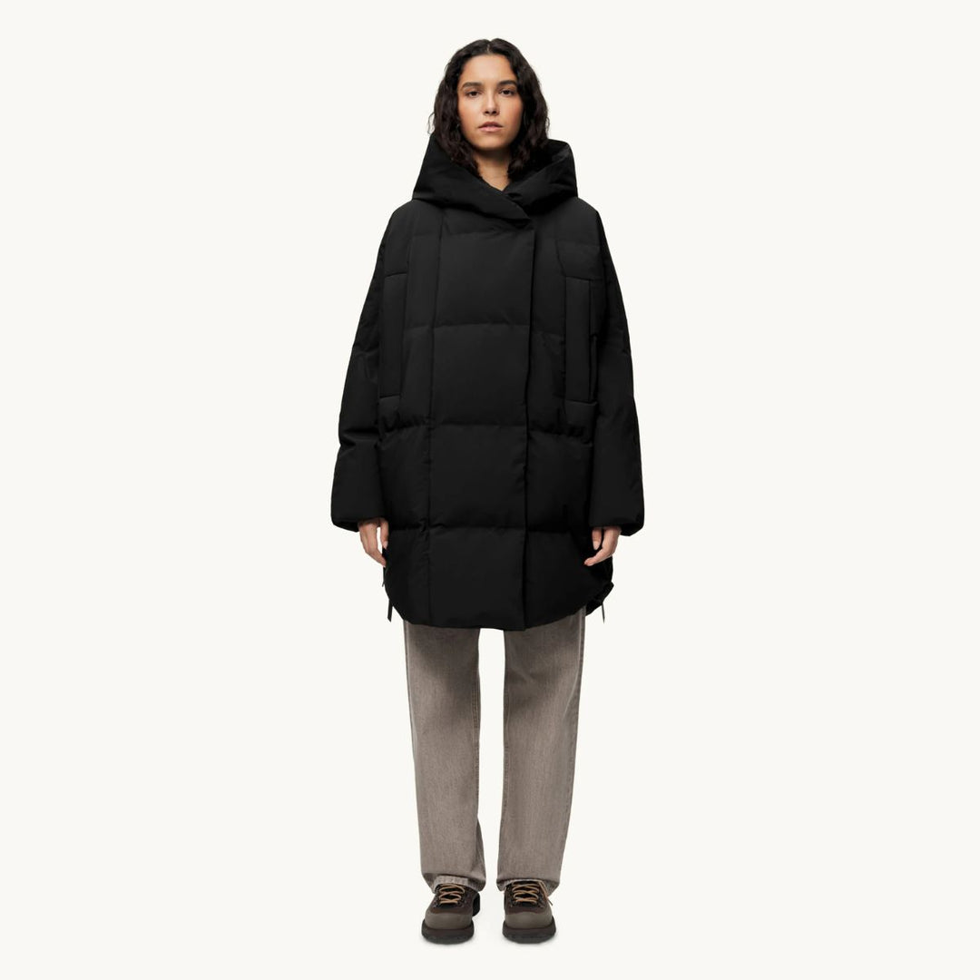 BLÆST Spitsbergen Down Coat Black