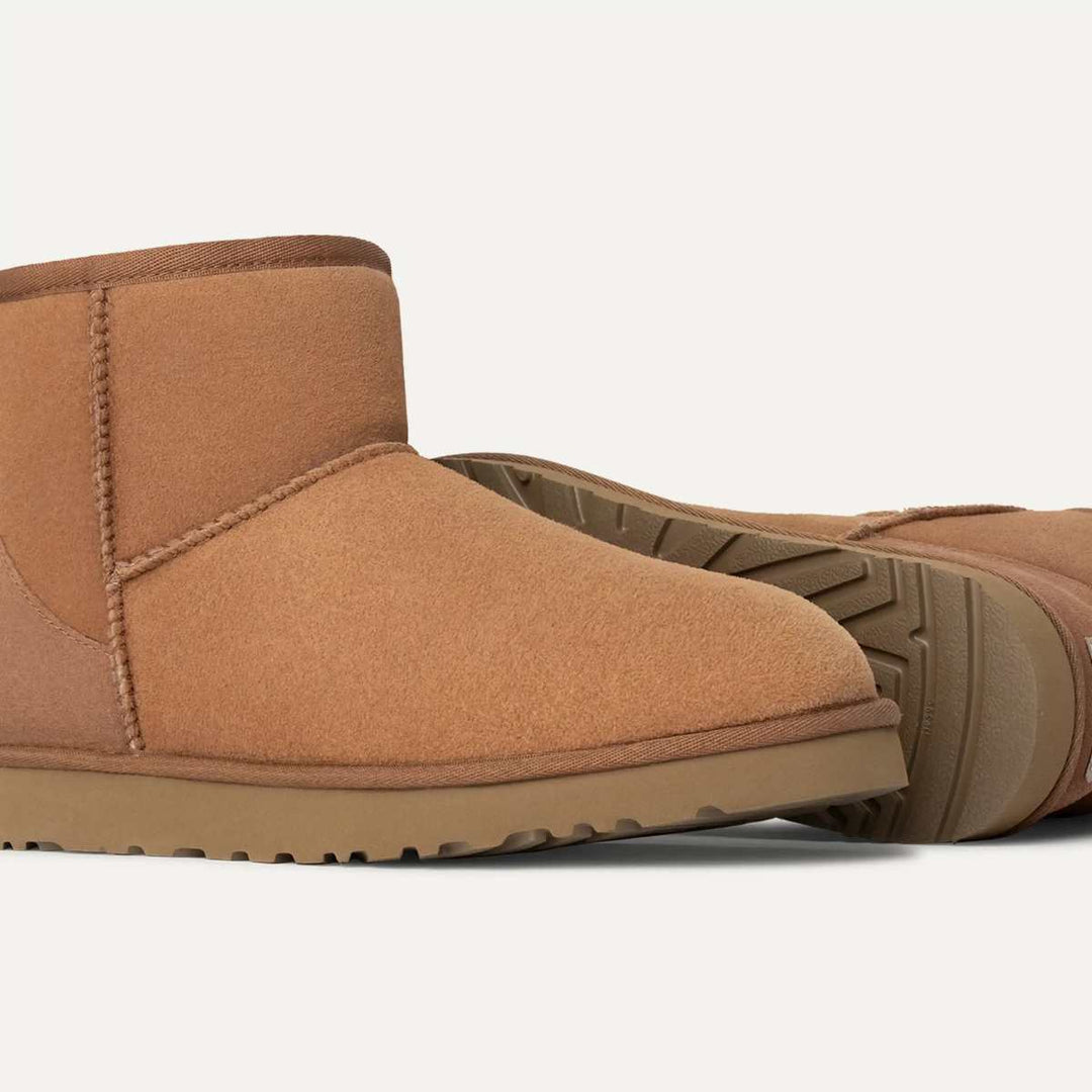 UGG Classic Mini Chestnut M