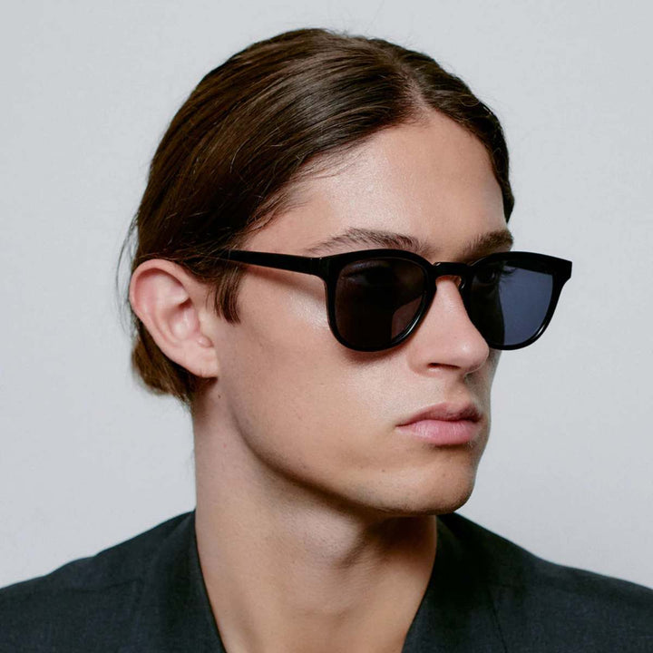 A. Kjærbede Bate Solbrille Black