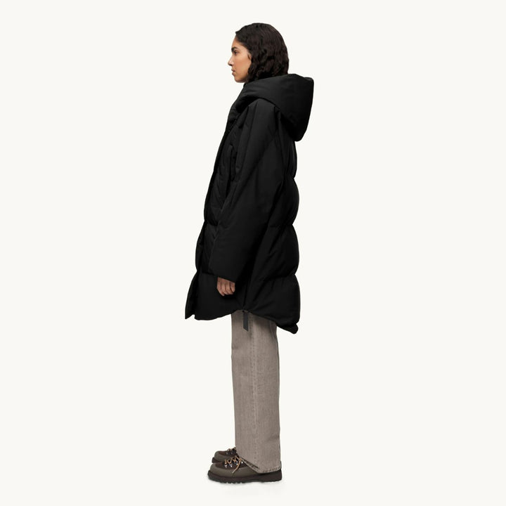 BLÆST Spitsbergen Down Coat Black