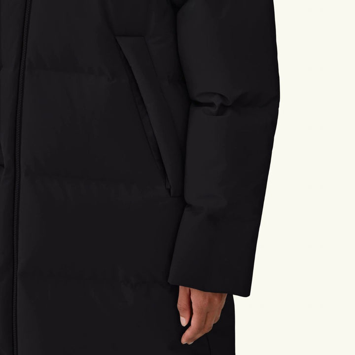 BLÆST Innvik Down Coat Black