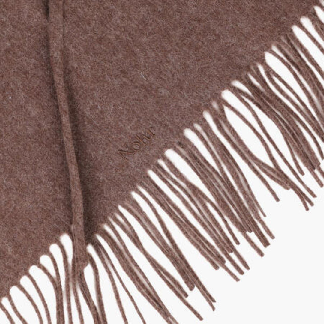 NOHR Oda Triangle Wool Scarf Brun