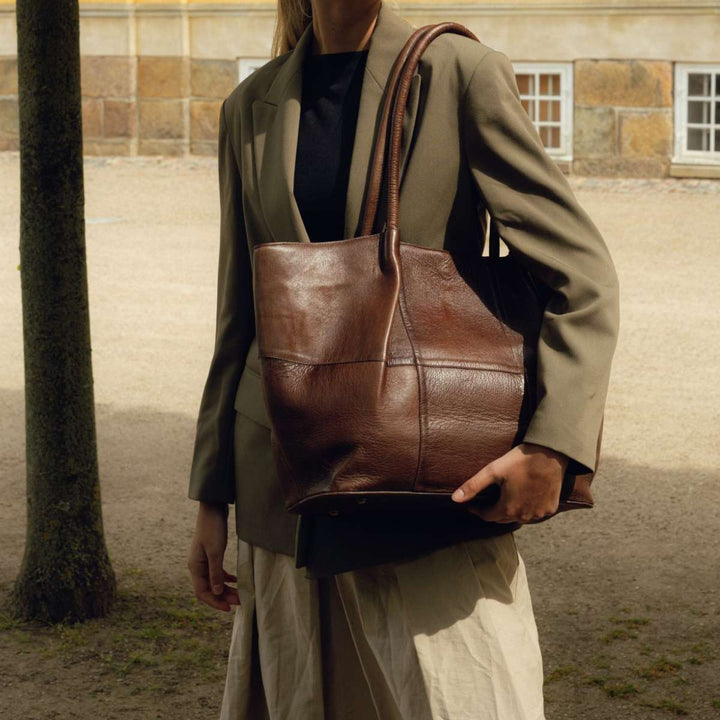 Redesigned by Dixie Mane Big Urban Woodsmoke