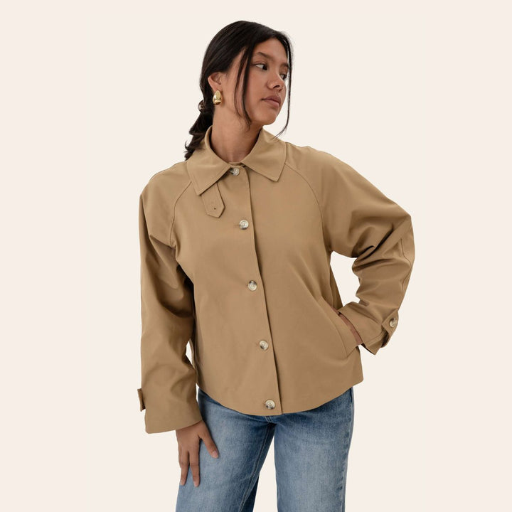 BYIC AvaIC Short Trenchcoat Camel