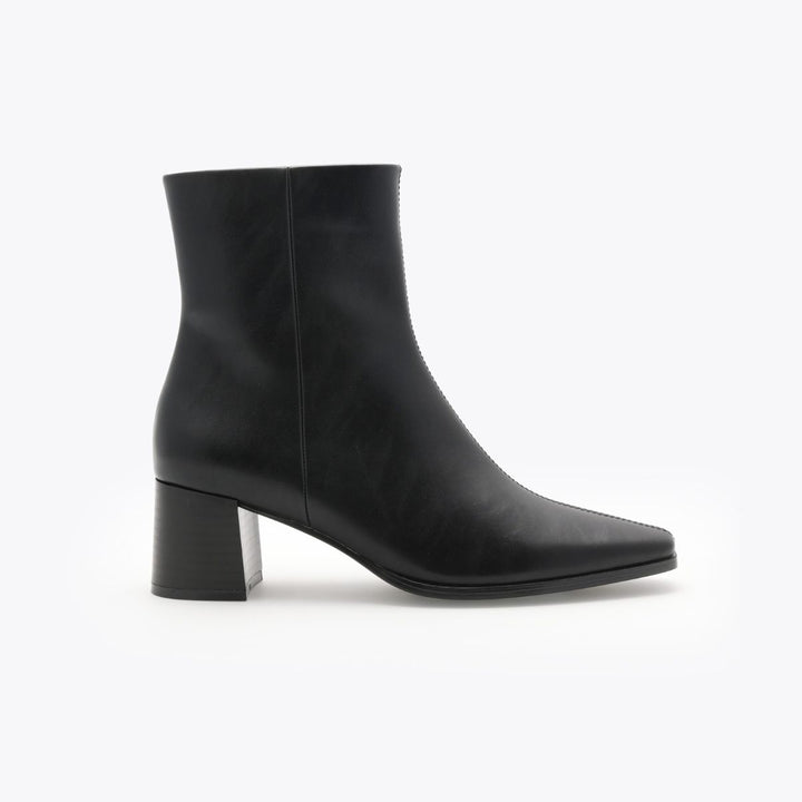 Roberto Rosso Adare Boots Black W