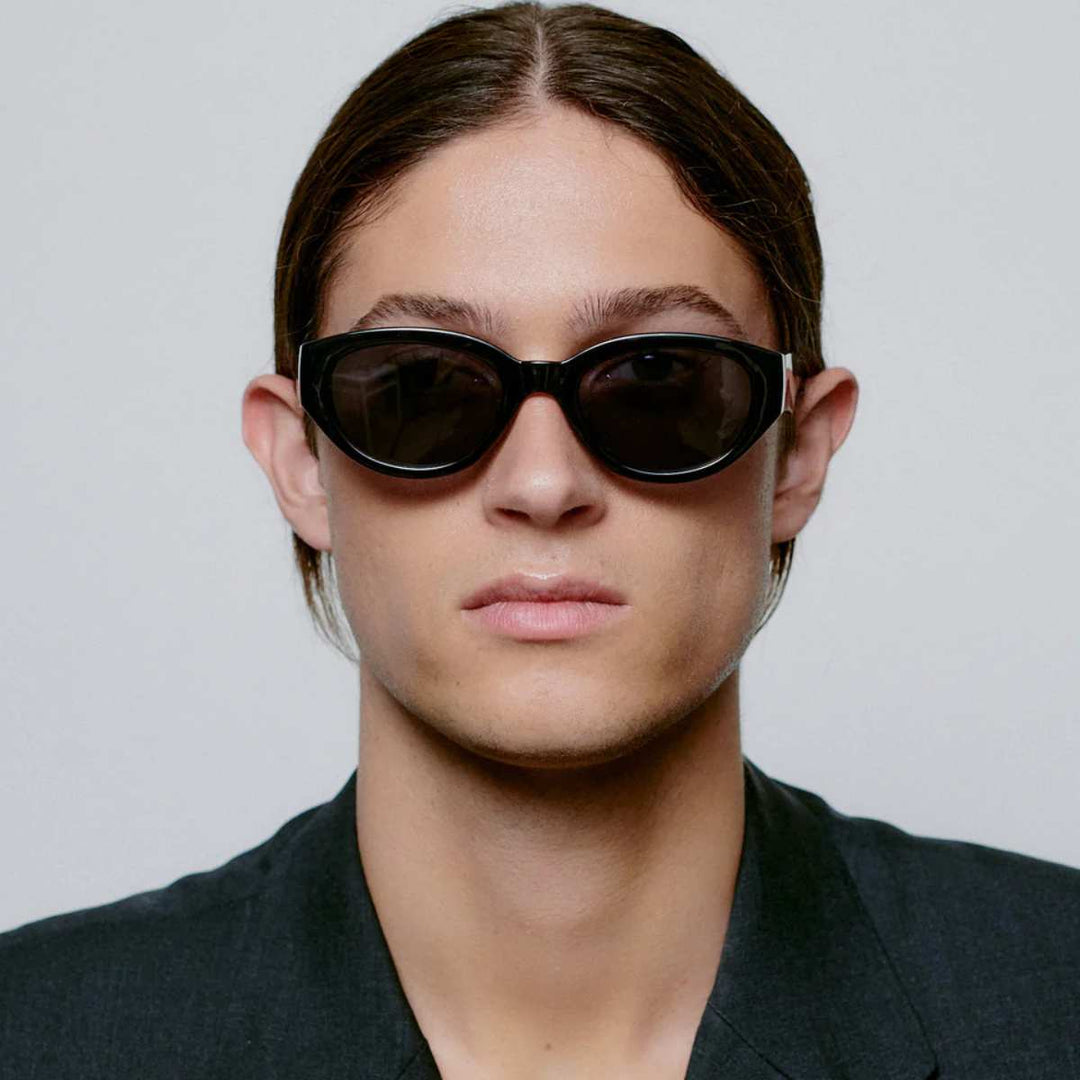 A. Kjærbede Winne Solbrille Black