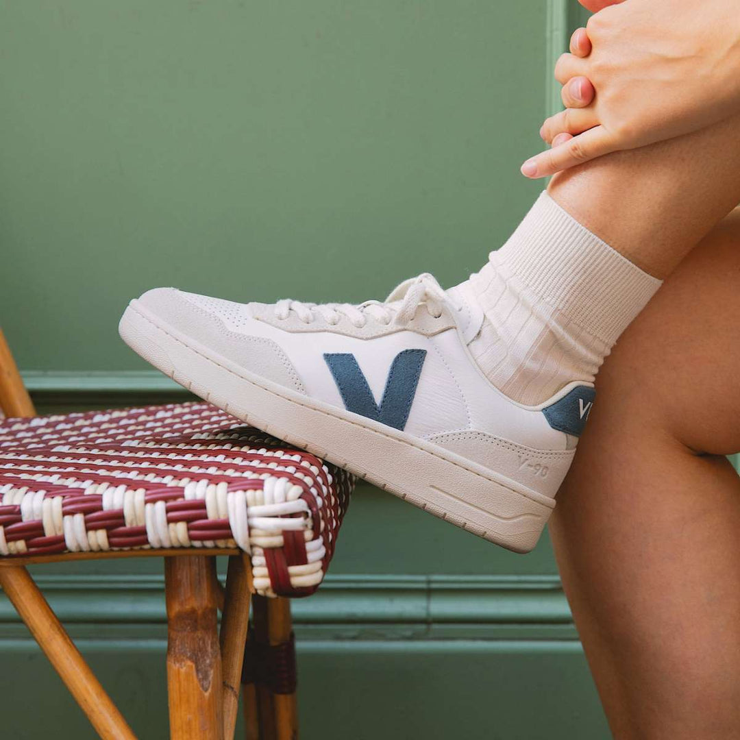 Veja V-90 Leather Extra White California W