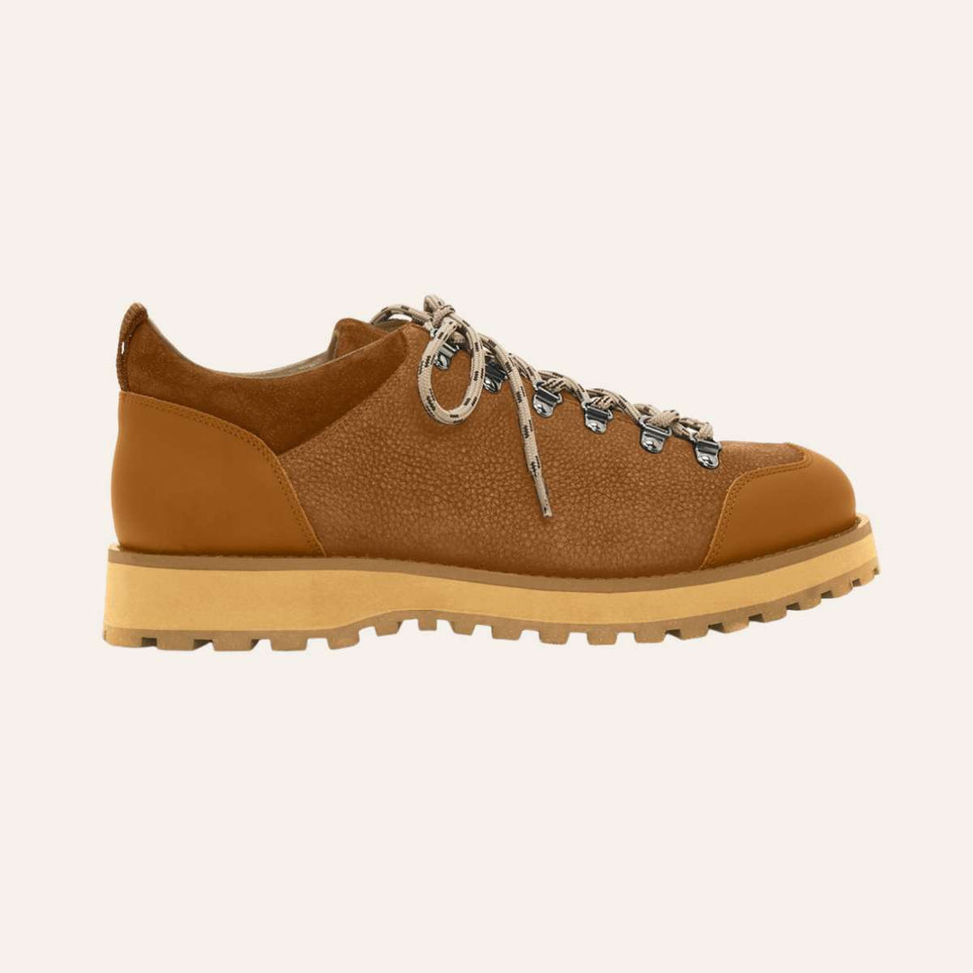 Garment Project Dune Low Cognac Tumbled Nubuck W – Tønnesen 1937