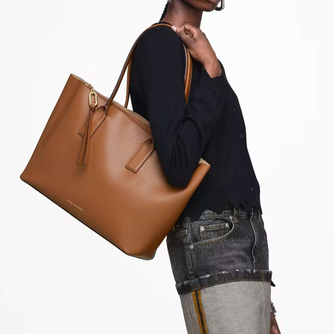 The Marc Jacobs The Work Tote Argan Oil