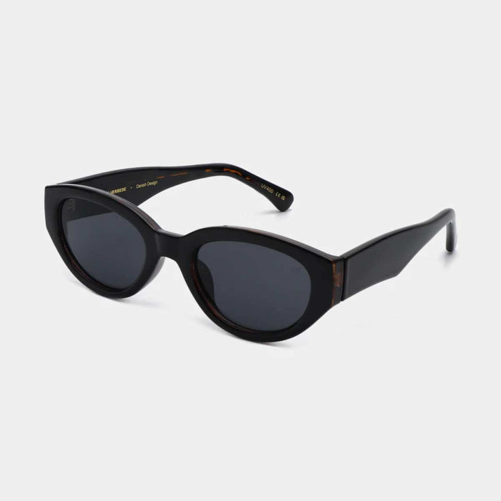 A. Kjærbede Winne Solbrille Black