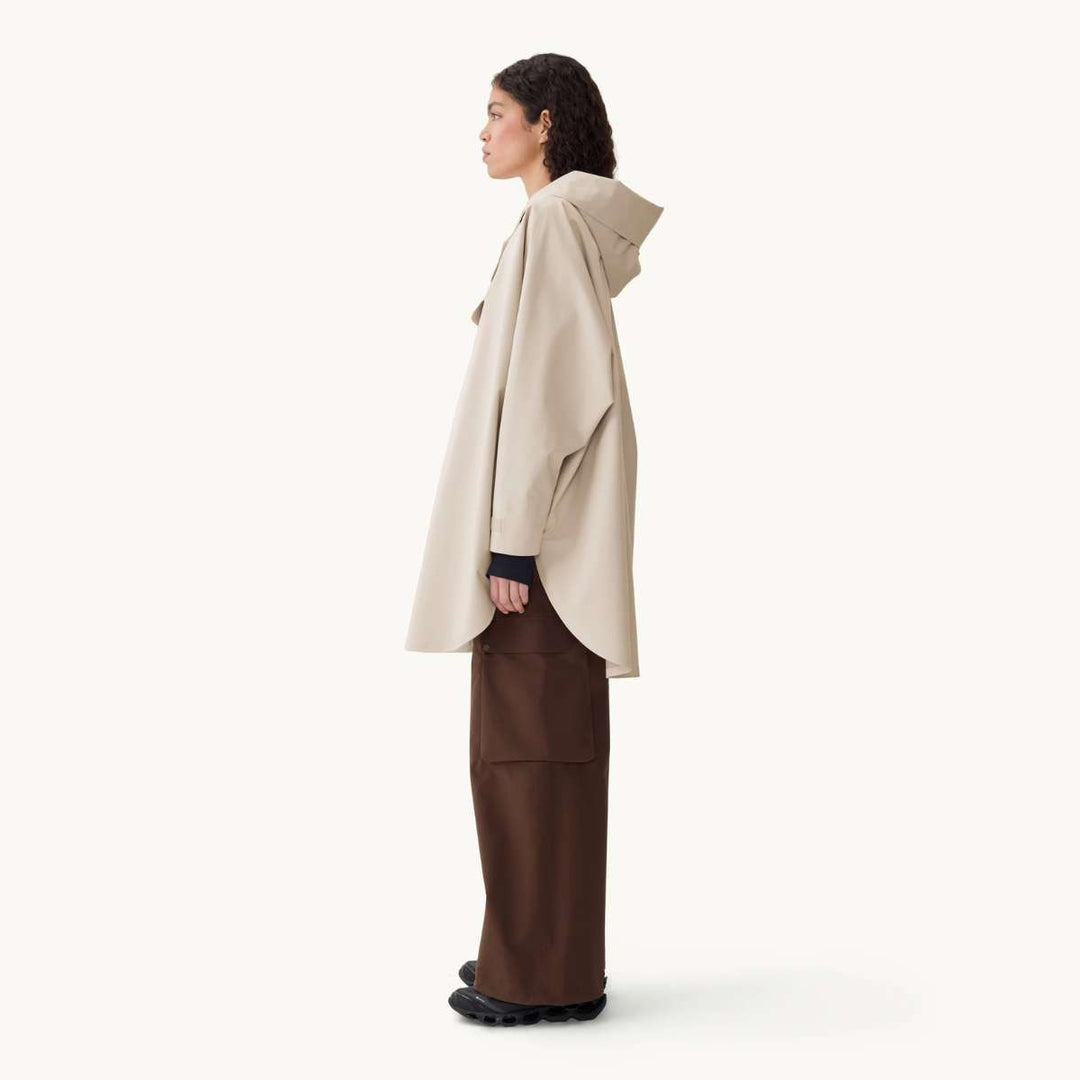 BLÆST Bergen Poncho Beige