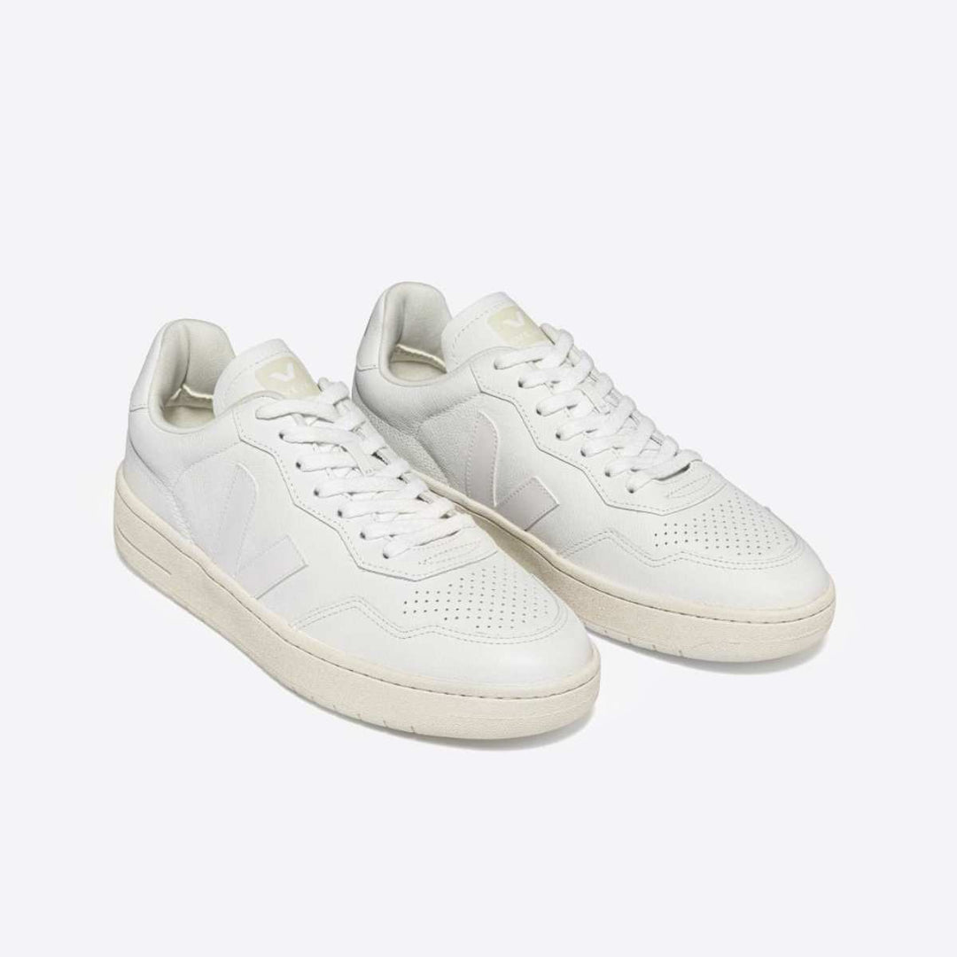 Veja V-90 Leather Extra White M