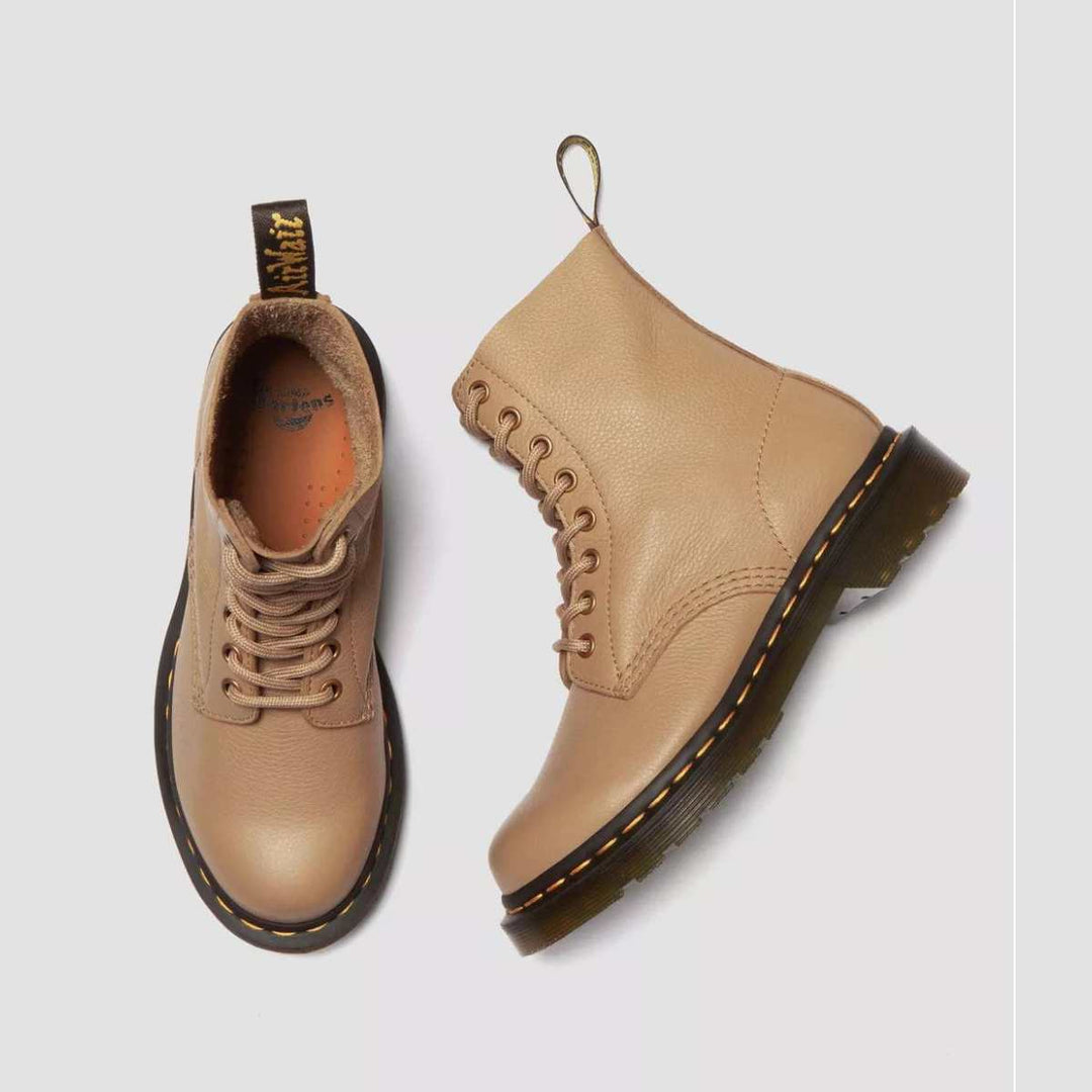 Dr. Martens 1460 Pascal Virginia Savannah Tan W