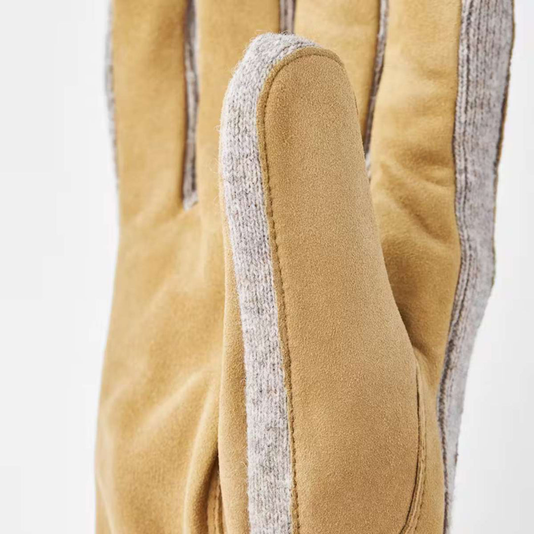 Hestra Geoffrey Camel