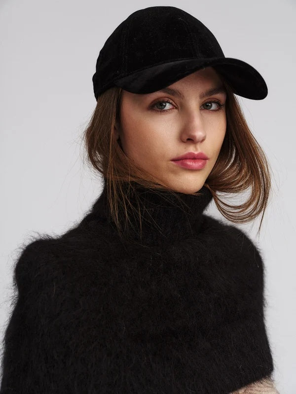 ELLA & IL Julie Velvet Cap Black