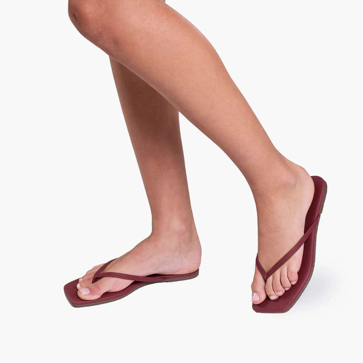 TKEES Square Toe Lily Burgundy W
