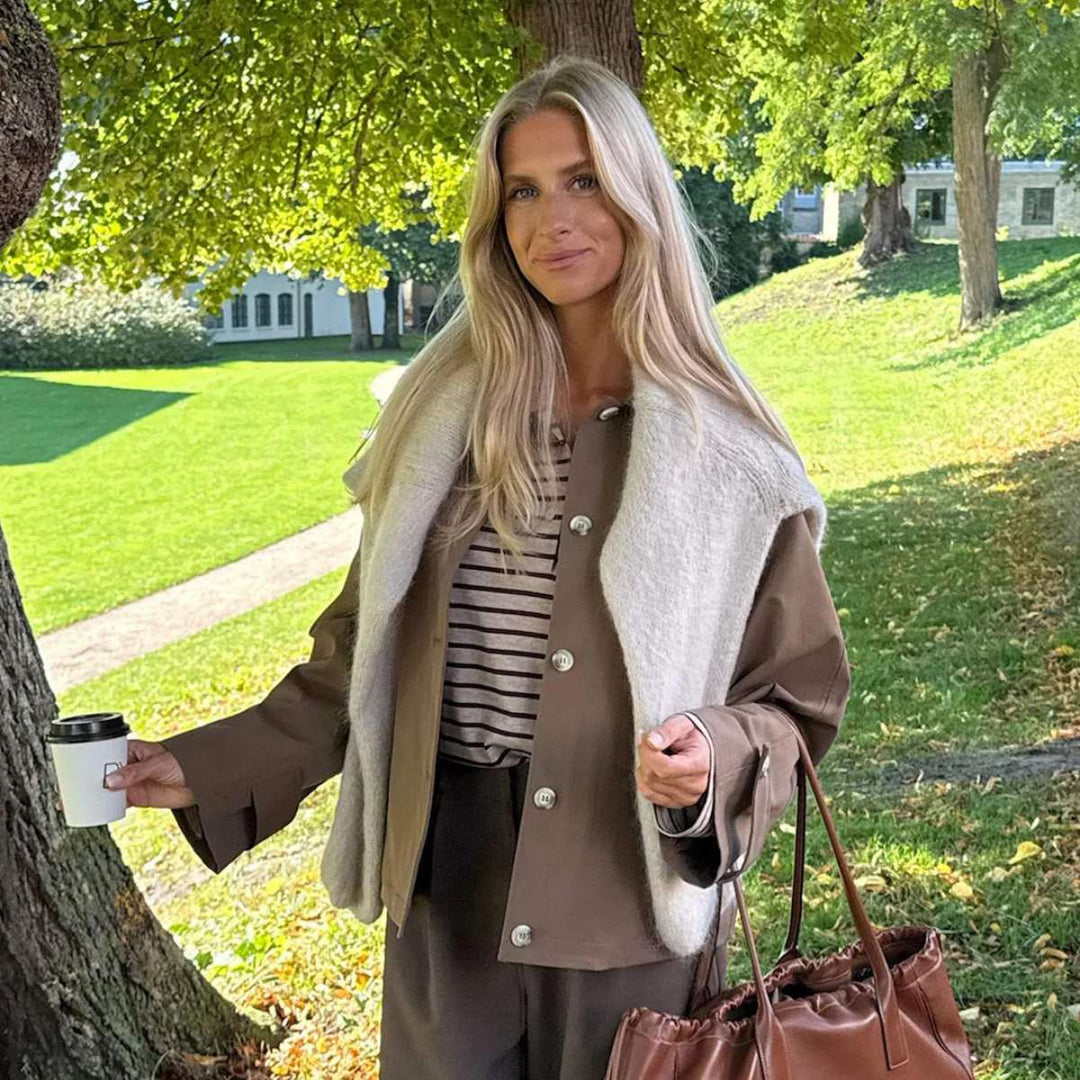 BYICA Avaic Short Trenchcoat Dark Brown