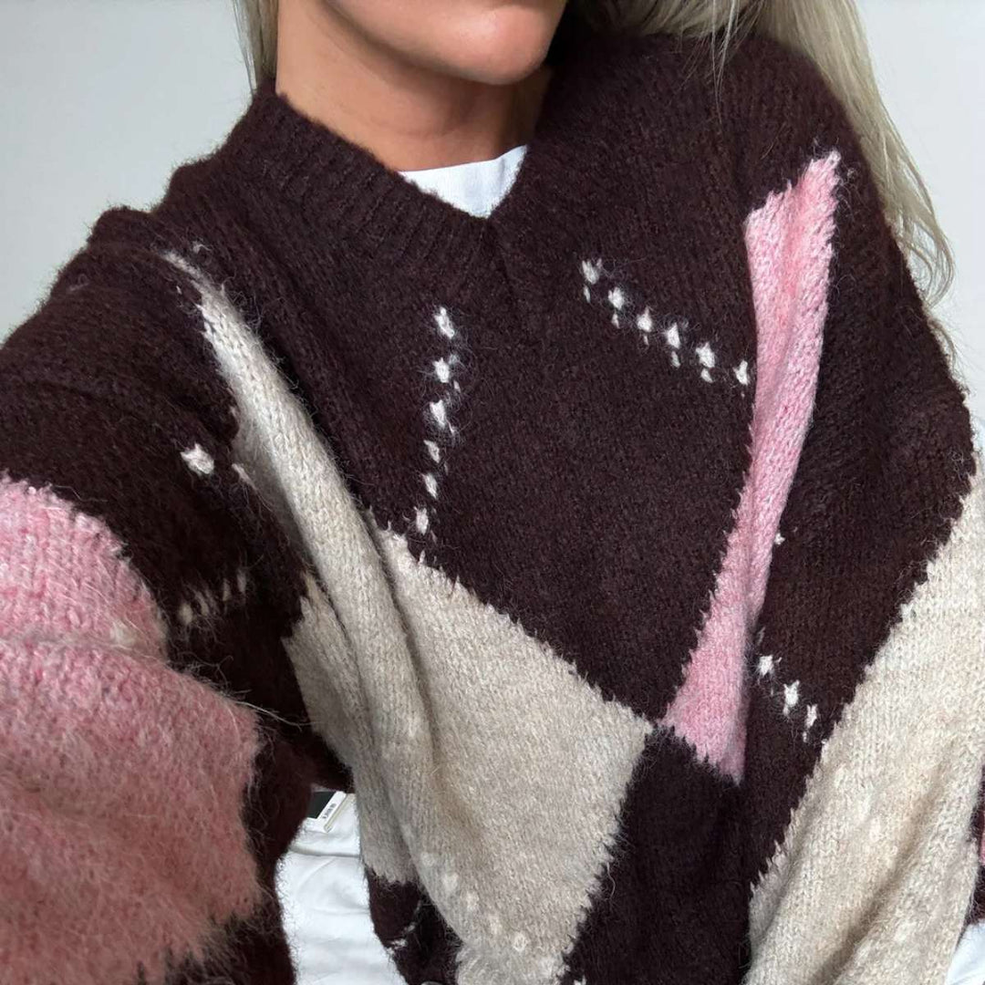 Noella Lai Knit Winetasting Mix