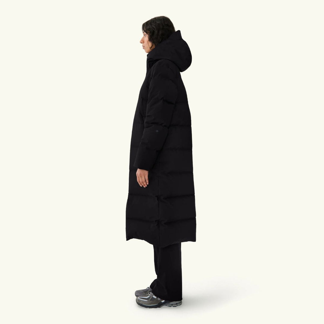 BLÆST Innvik Down Coat Black
