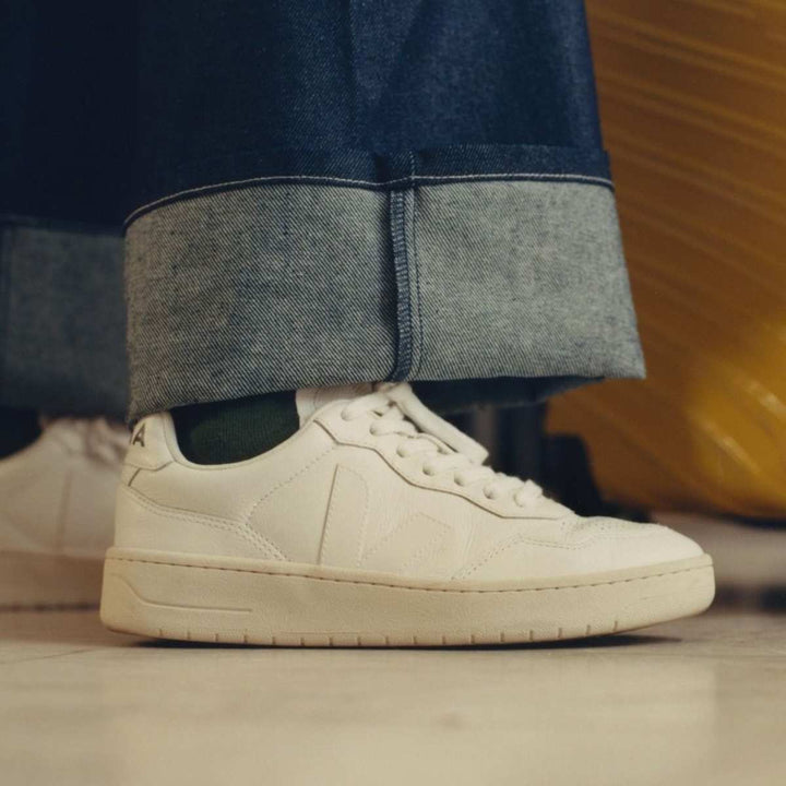 Veja V-90 Leather Extra White M