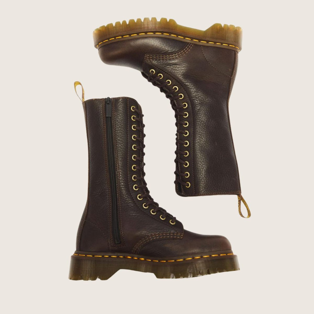 Dr. Martens Bex 1B99 Ambassador Dark Brown W