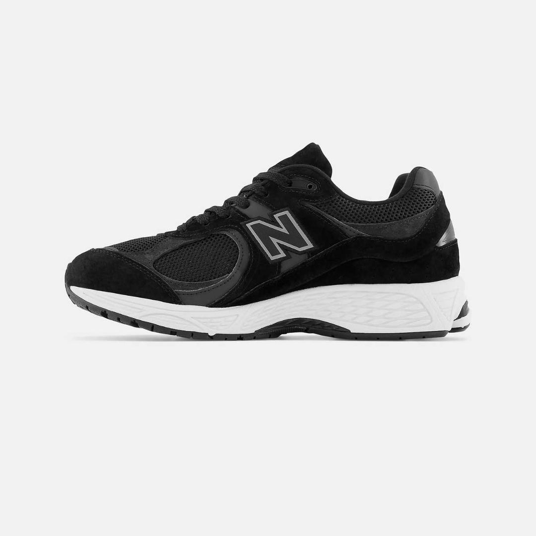 New Balance M2002R Black Uni