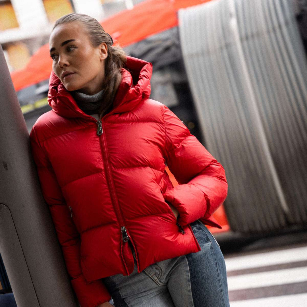 Monel Val Cenis Short Bright Red