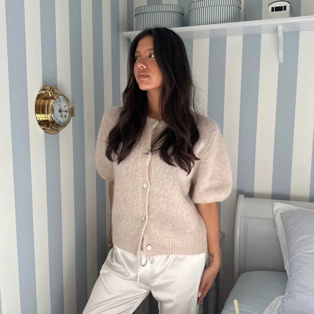 IdaIC Kortermet Cardigan Beige