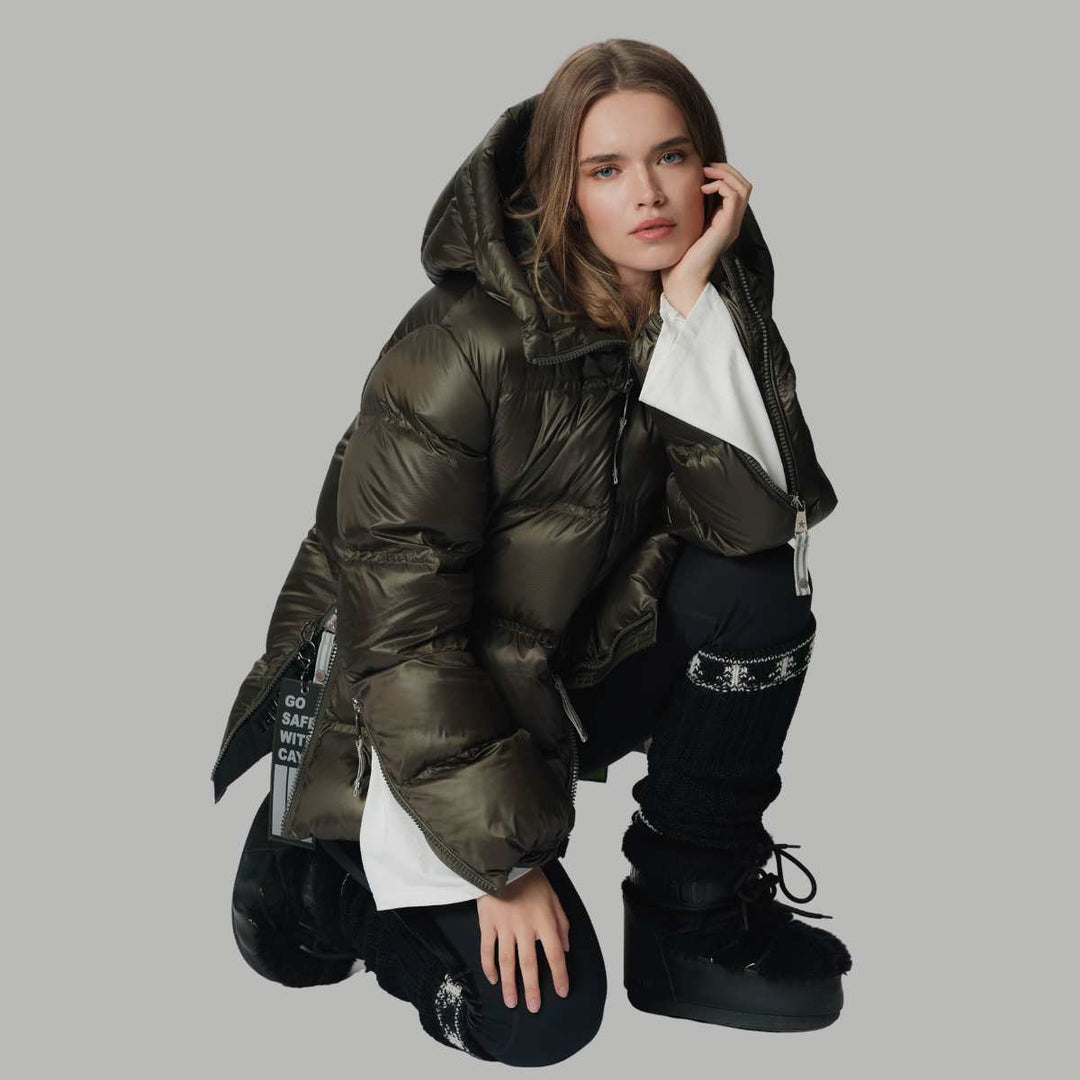 CAYA Erika Jakke Matt Pinewood