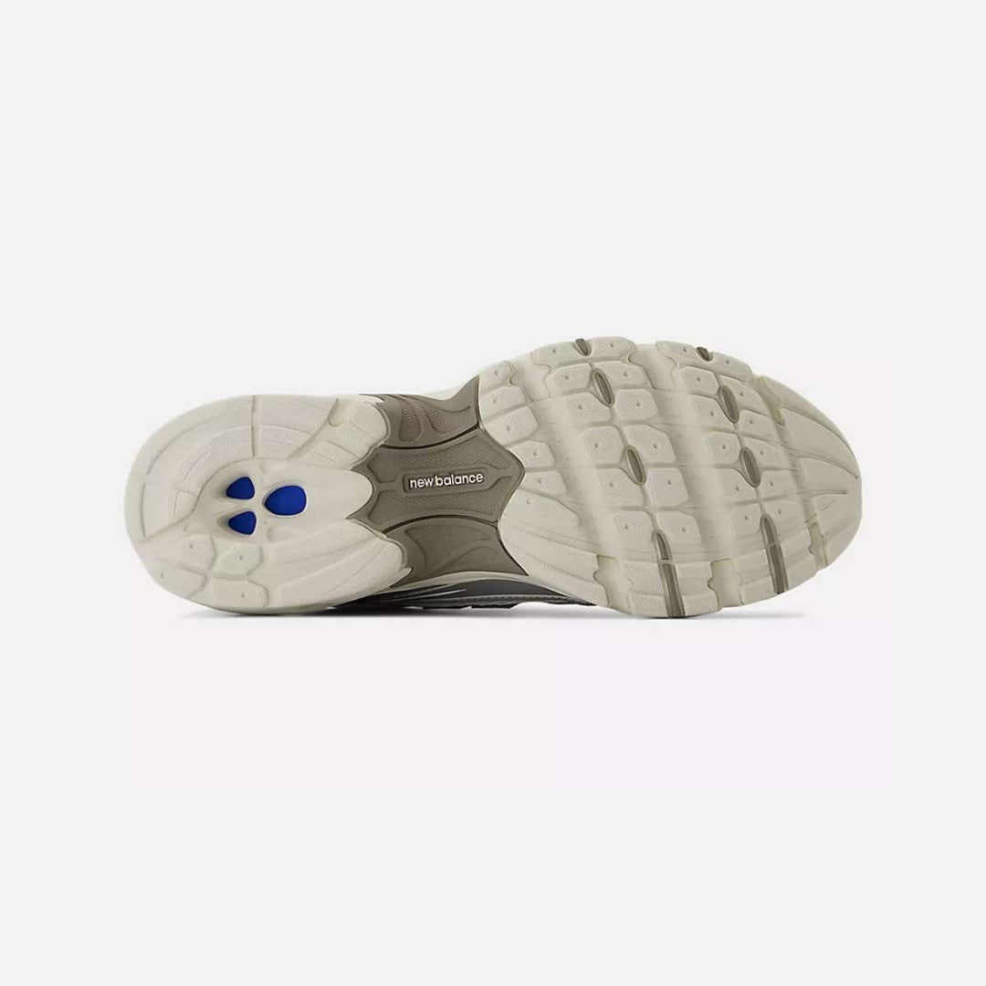 New Balance U740 Sea Salt / Arid Stone / Silver W