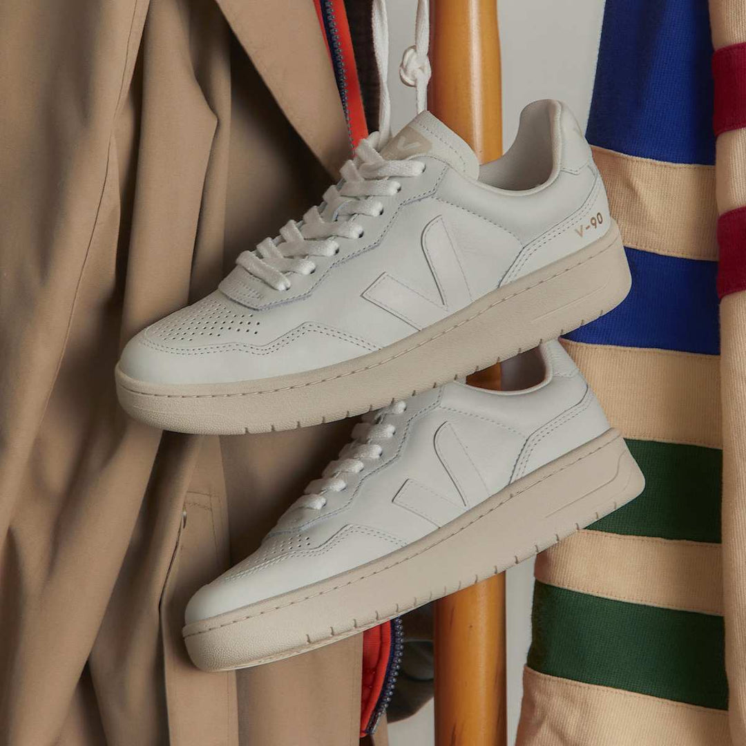 Veja V-90 Leather Extra White M