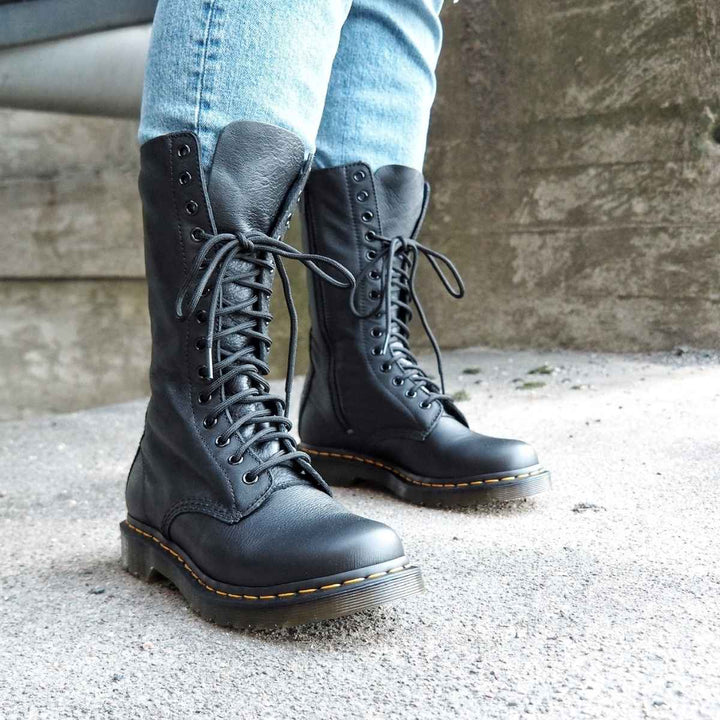 Dr. Martens Boots B199 Black W