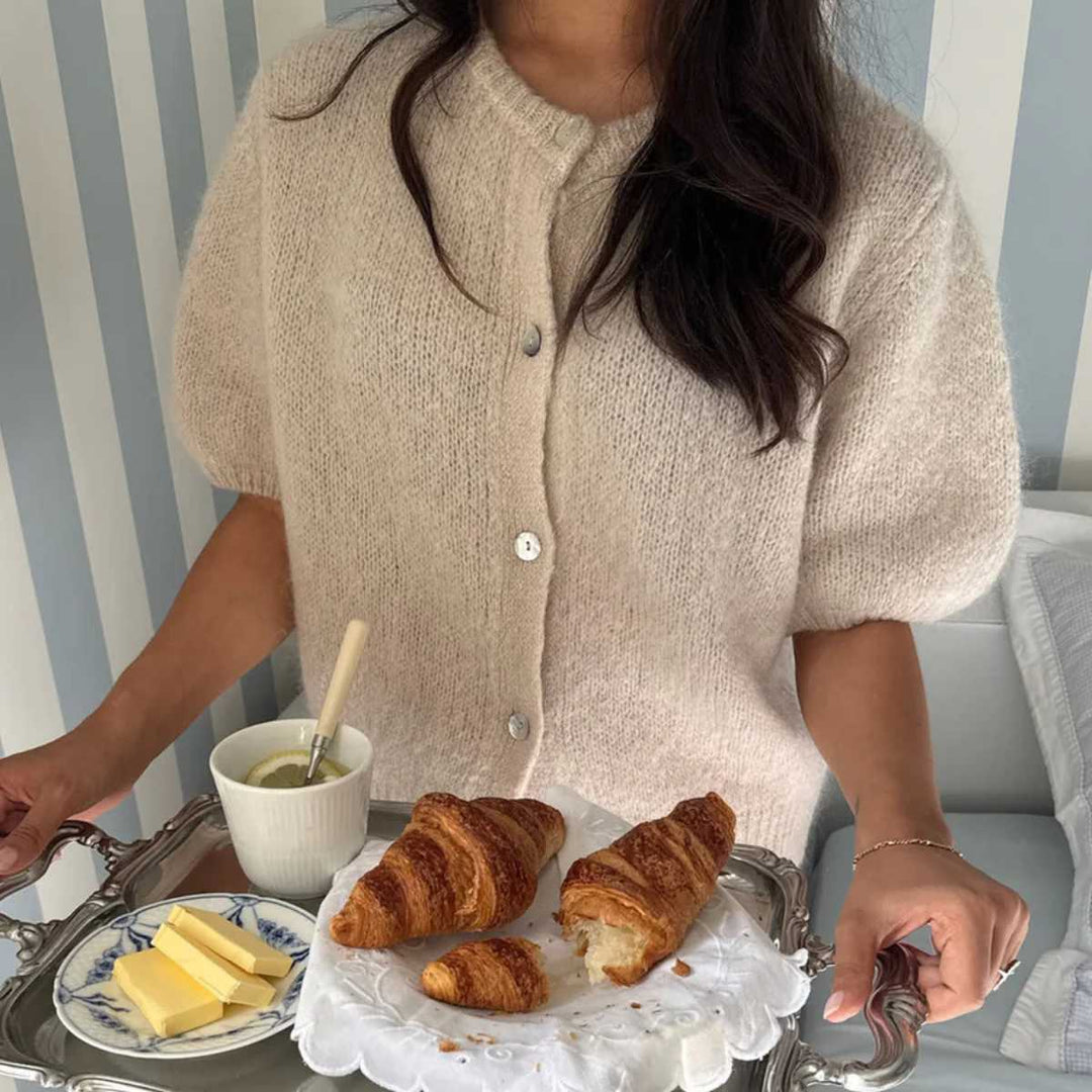 IdaIC Kortermet Cardigan Beige