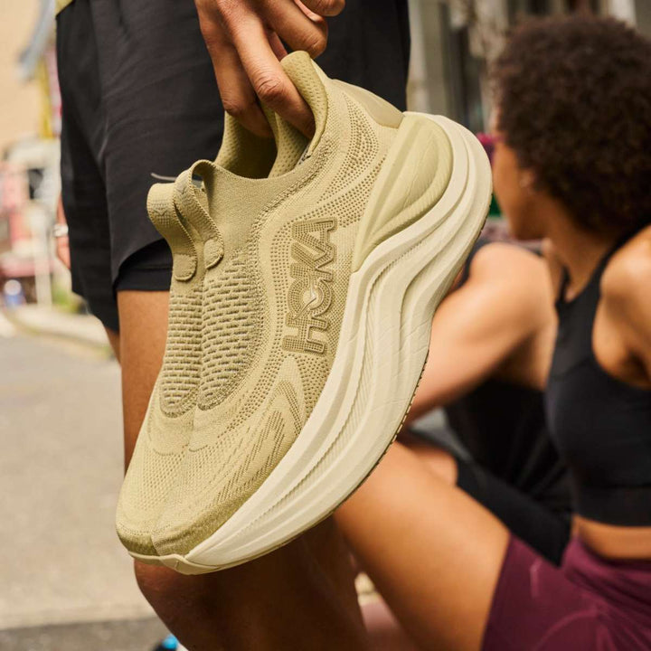 Hoka Skyward Laceless Grassland / Wild Mushroom M